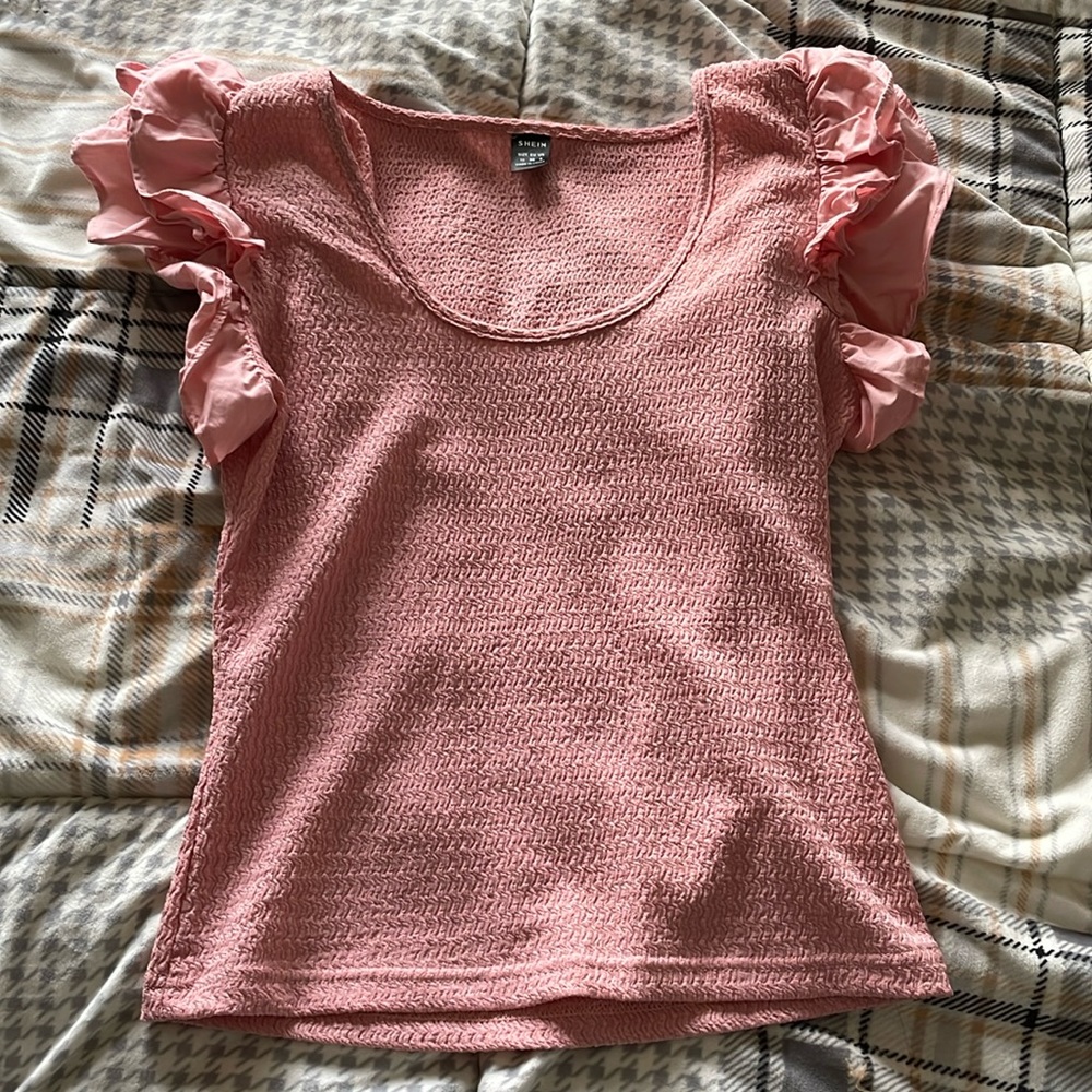 Pink frilled sleeved top